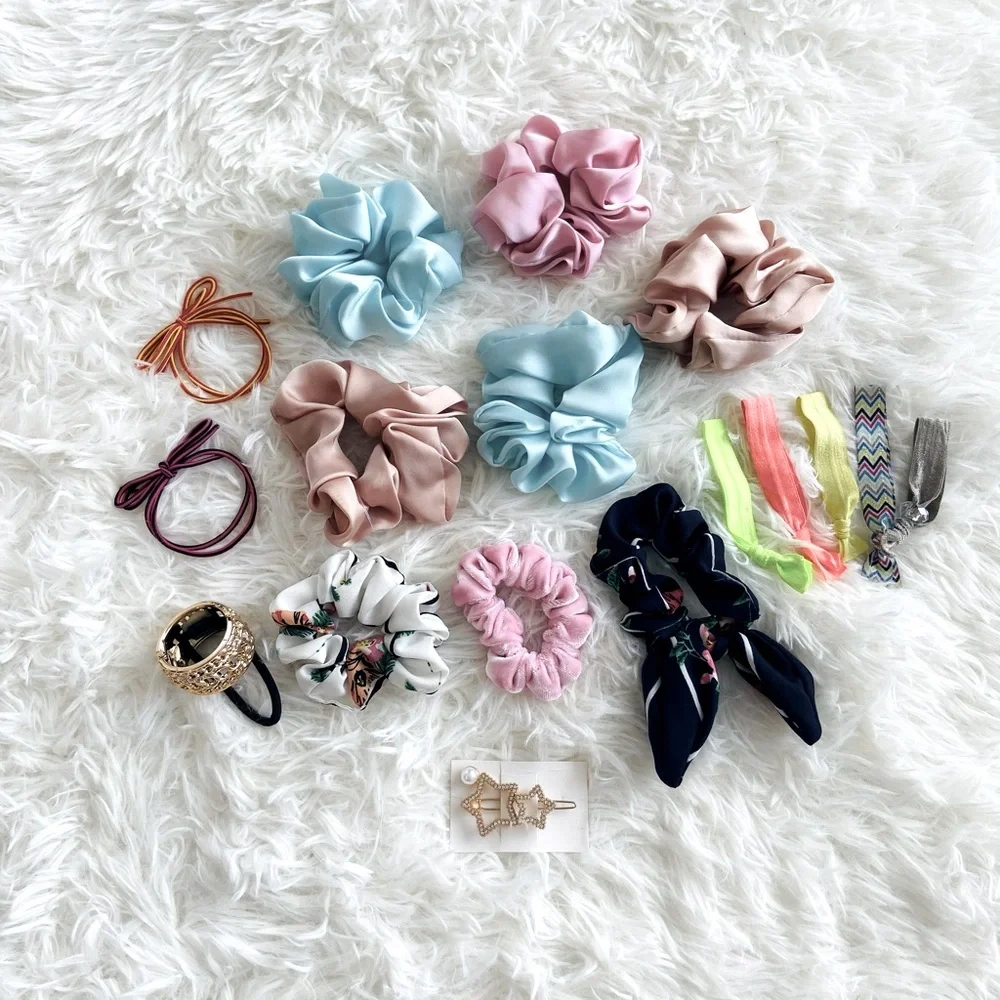 🤍New! Bundle of Girl’s Hair Accessories
